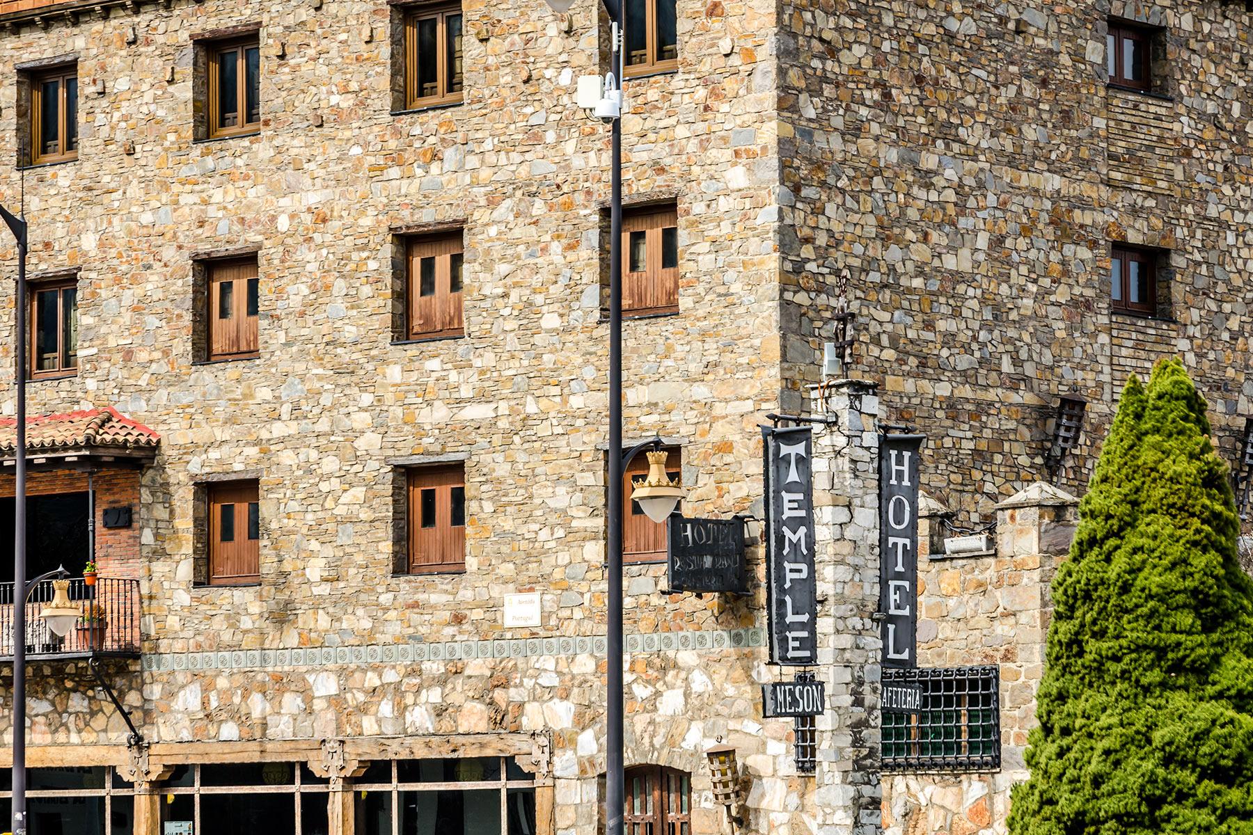 Hotel Temple Ponferrada Bagian luar foto