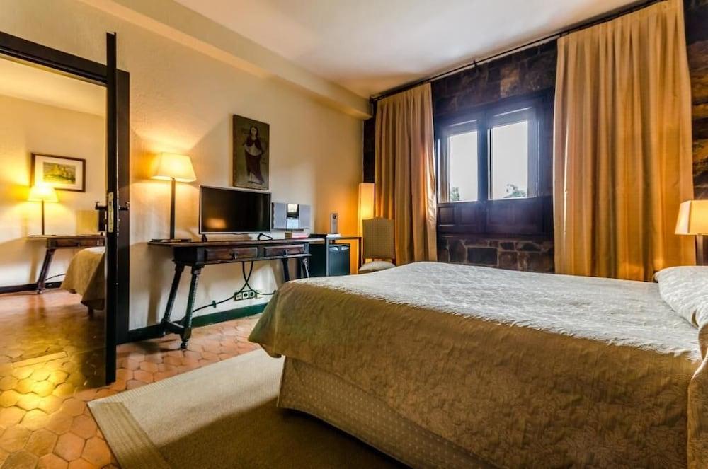 Hotel Temple Ponferrada Bagian luar foto